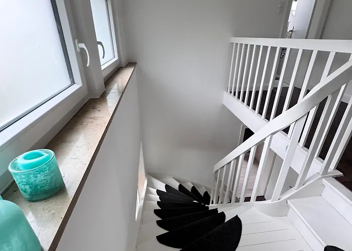 Four 6 Gaeste, Kein Feiern Oder Partys * Gütersloh